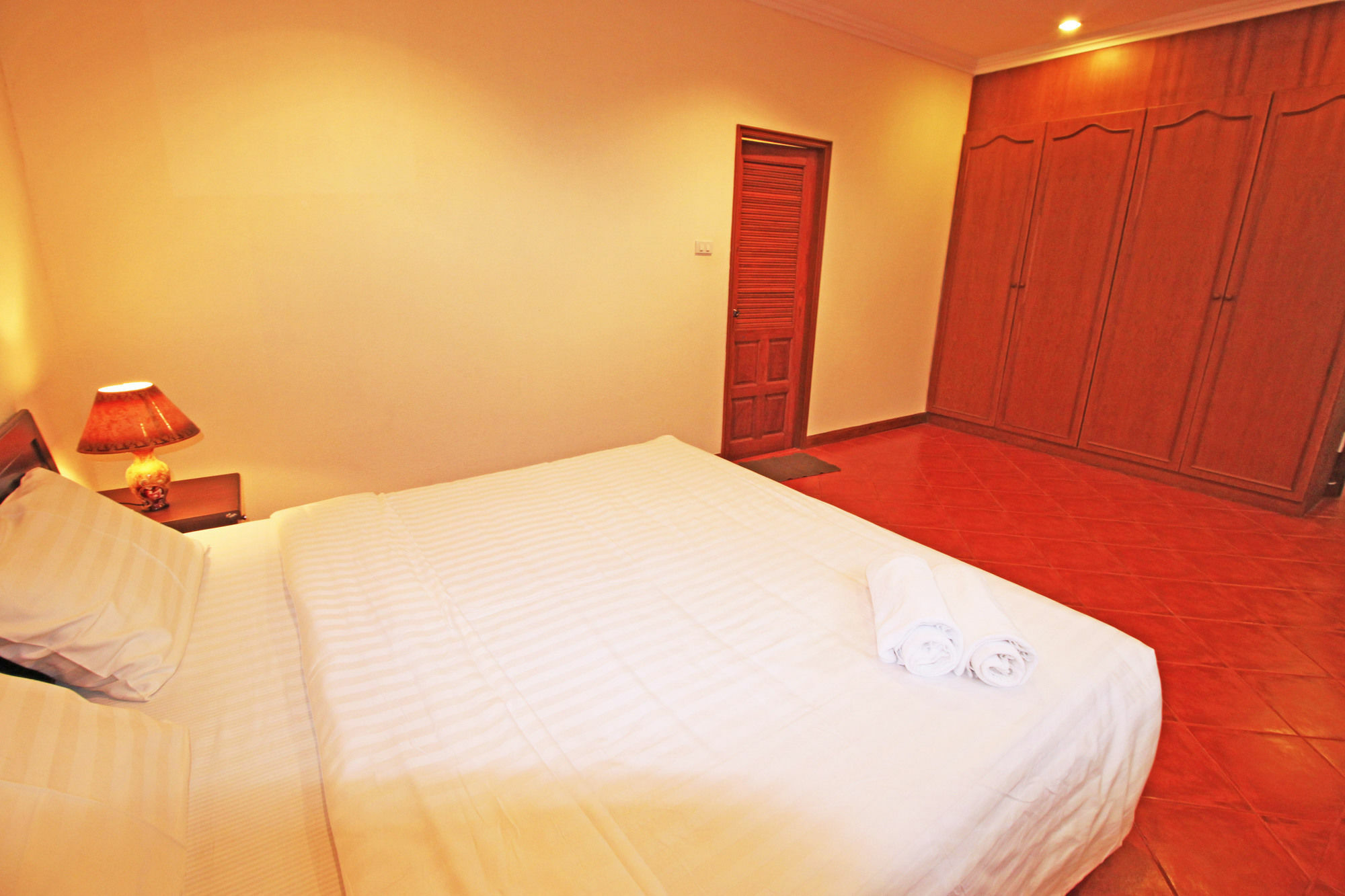Cosy Beach Pool Villas By Pattaya Sunny Rentals Екстер'єр фото