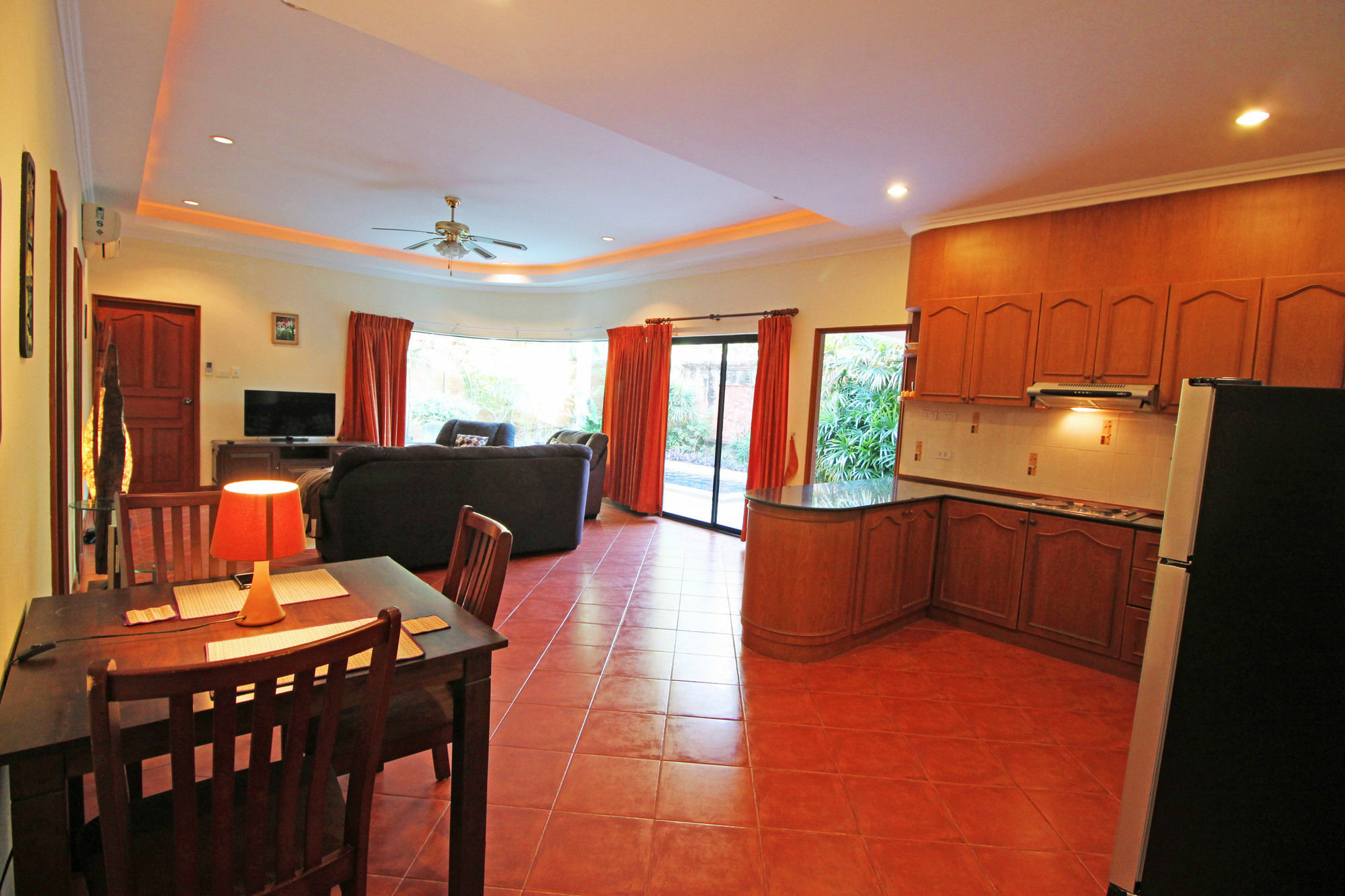 Cosy Beach Pool Villas By Pattaya Sunny Rentals Екстер'єр фото